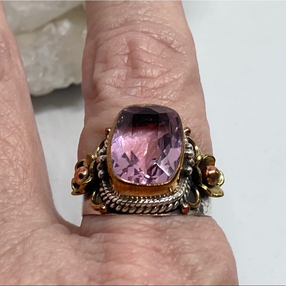 ONE OF A KIND RING - Picture 8 of 9